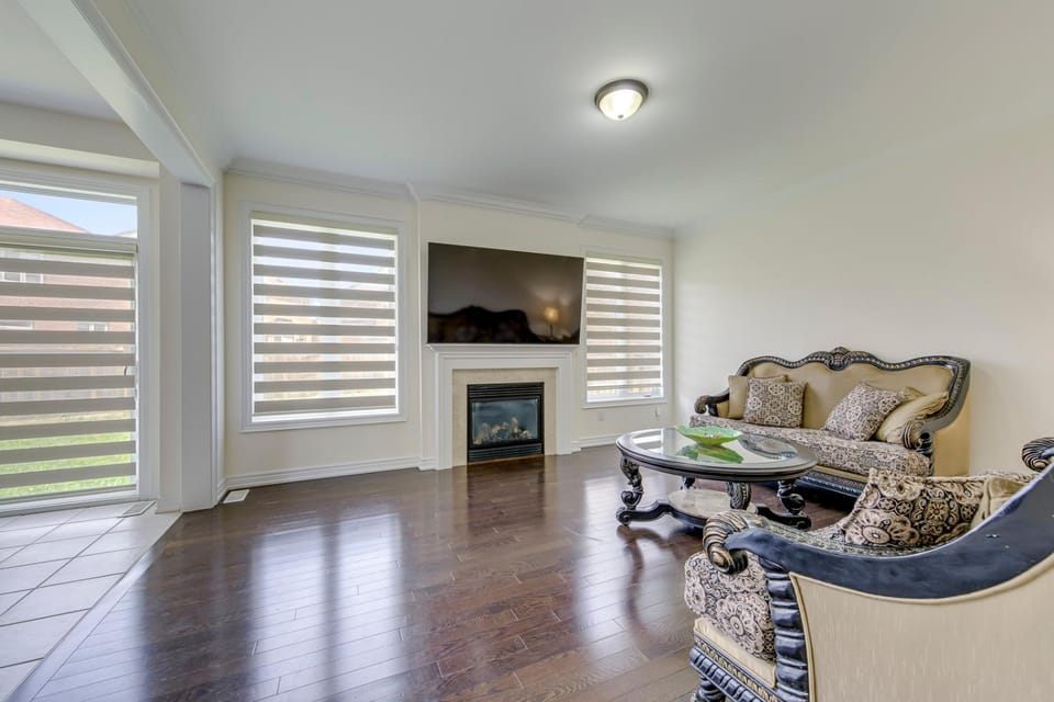 Executive four BR Home Brampton Credit Valley Villa in Brampton