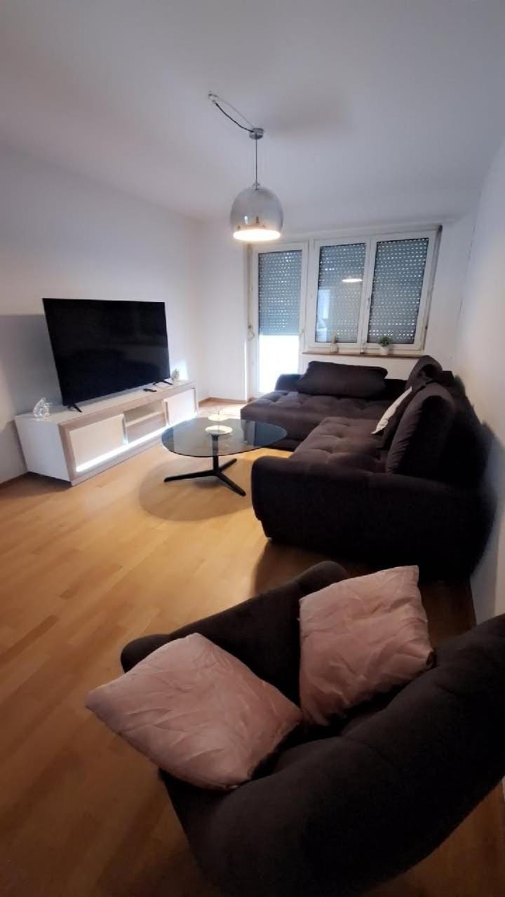 Messe-Badische SBB- grosse Wohnung Apartment in Basel