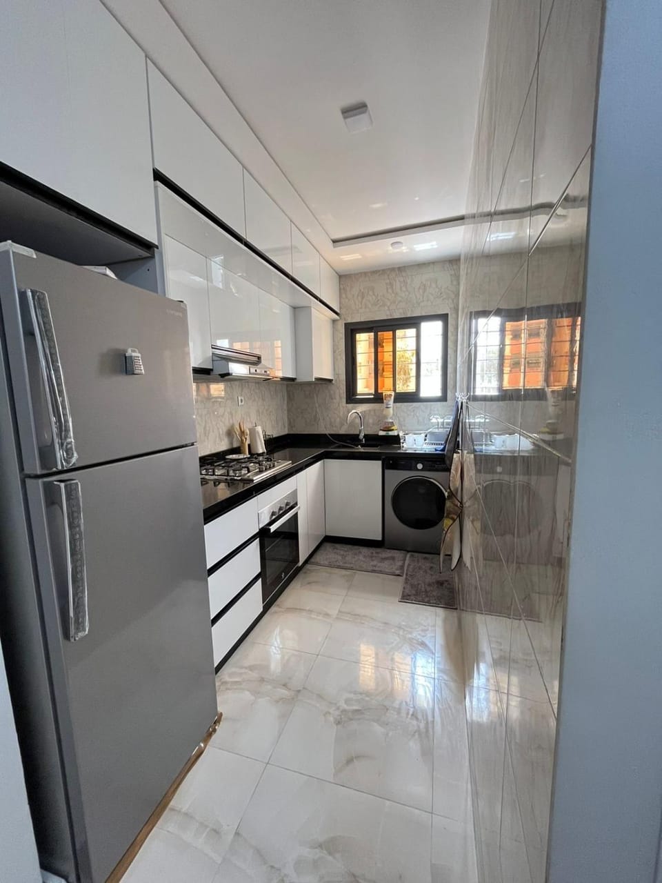 Property building, Staff, Staff, Food close-up, Garden, Coffee/tea facilities, Kitchen or kitchenette, Decorative detail, Dining area, Garden view, dishwasher, flat iron, internet, minibar, oven, stove, towels, trouser press, washing machine