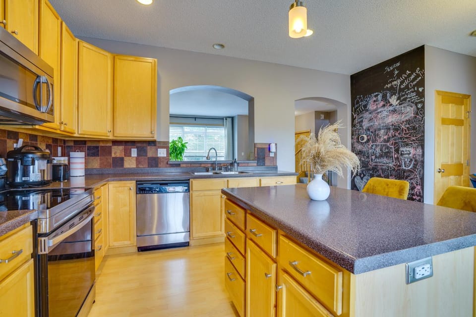 Spacious & Quiet Townhome In the Twin Cities House in Roseville