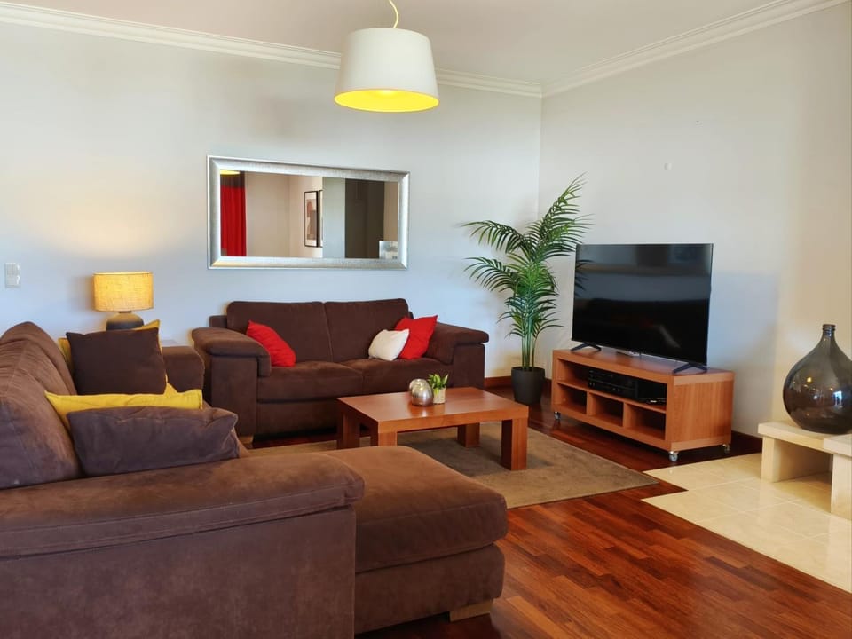 Communal lounge/ TV room, TV and multimedia, Living room, Seating area