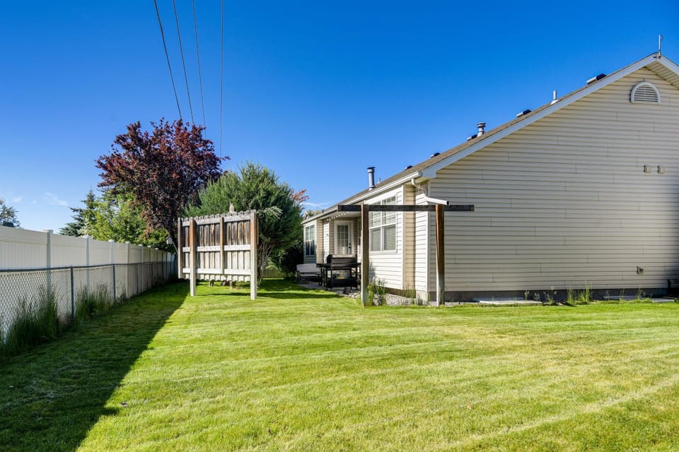 Gateway to Yellowstone & Tetons! Home w/ Backyard House in Idaho Falls