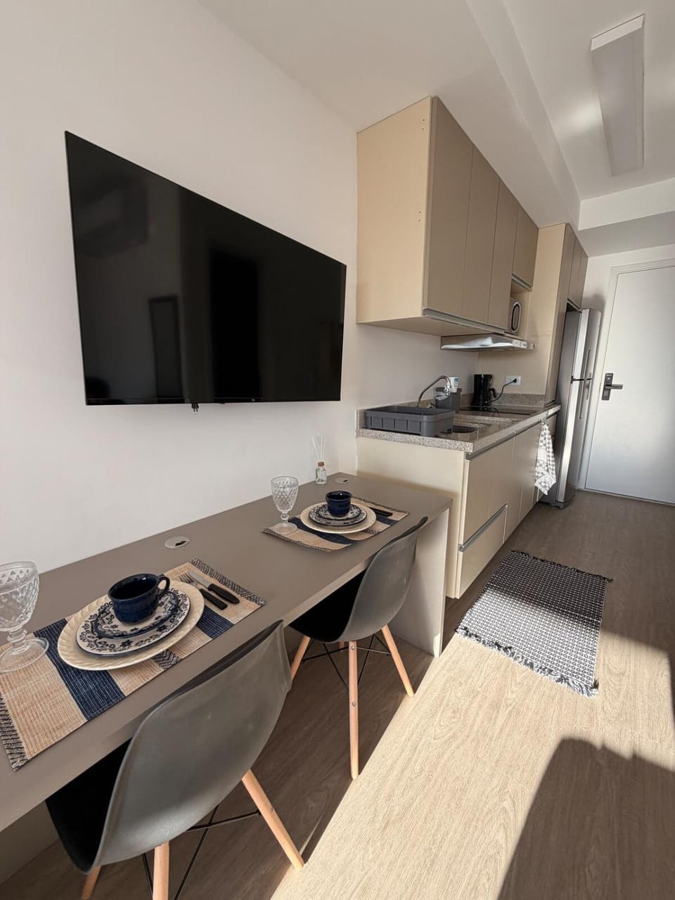 TV and multimedia, Kitchen or kitchenette, Dining area