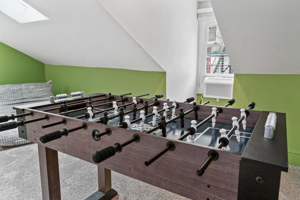 Trendy 2BR Near Carson Street with Free Parking House in Pittsburgh