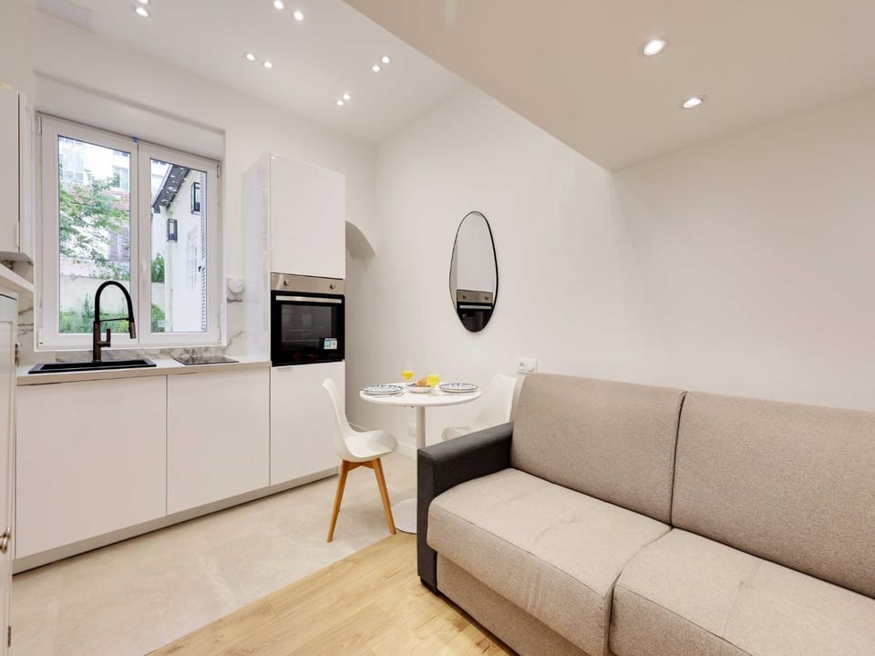 Kitchen or kitchenette, Living room
