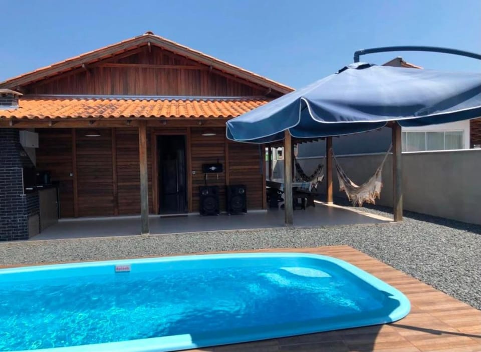 Casa com Piscina House in São Francisco do Sul
