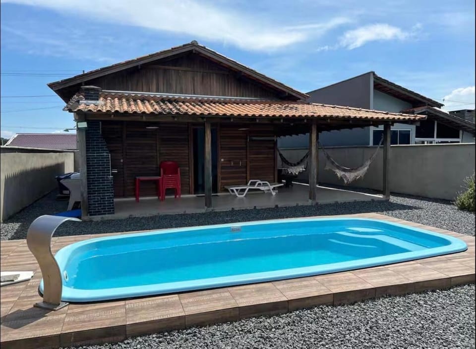 Casa com Piscina House in São Francisco do Sul