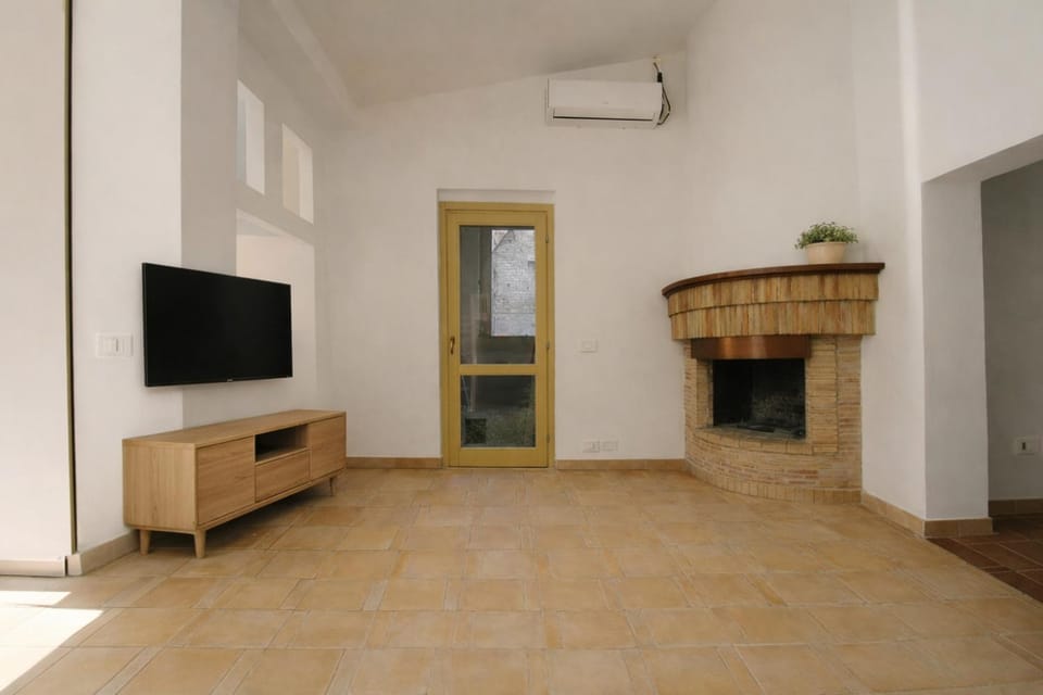 Casa Conti Trivelli 2 Bed and Breakfast in Vasto