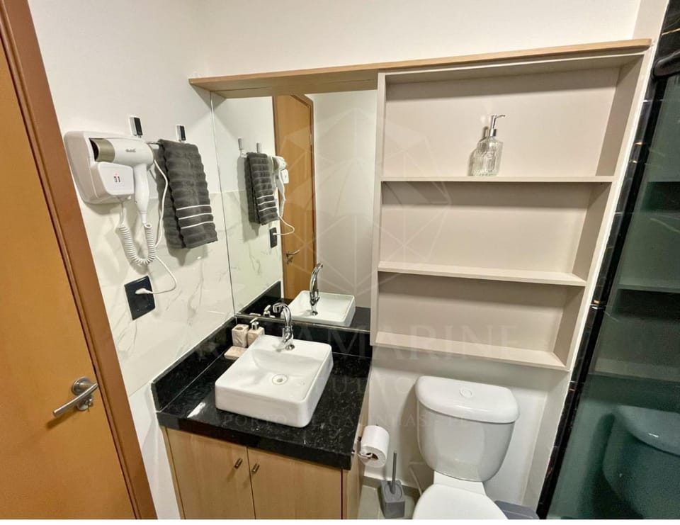 Toilet, Bathroom, towels