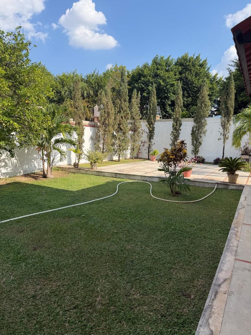 Gated house with garden and pool Mérida Apartment in Merida