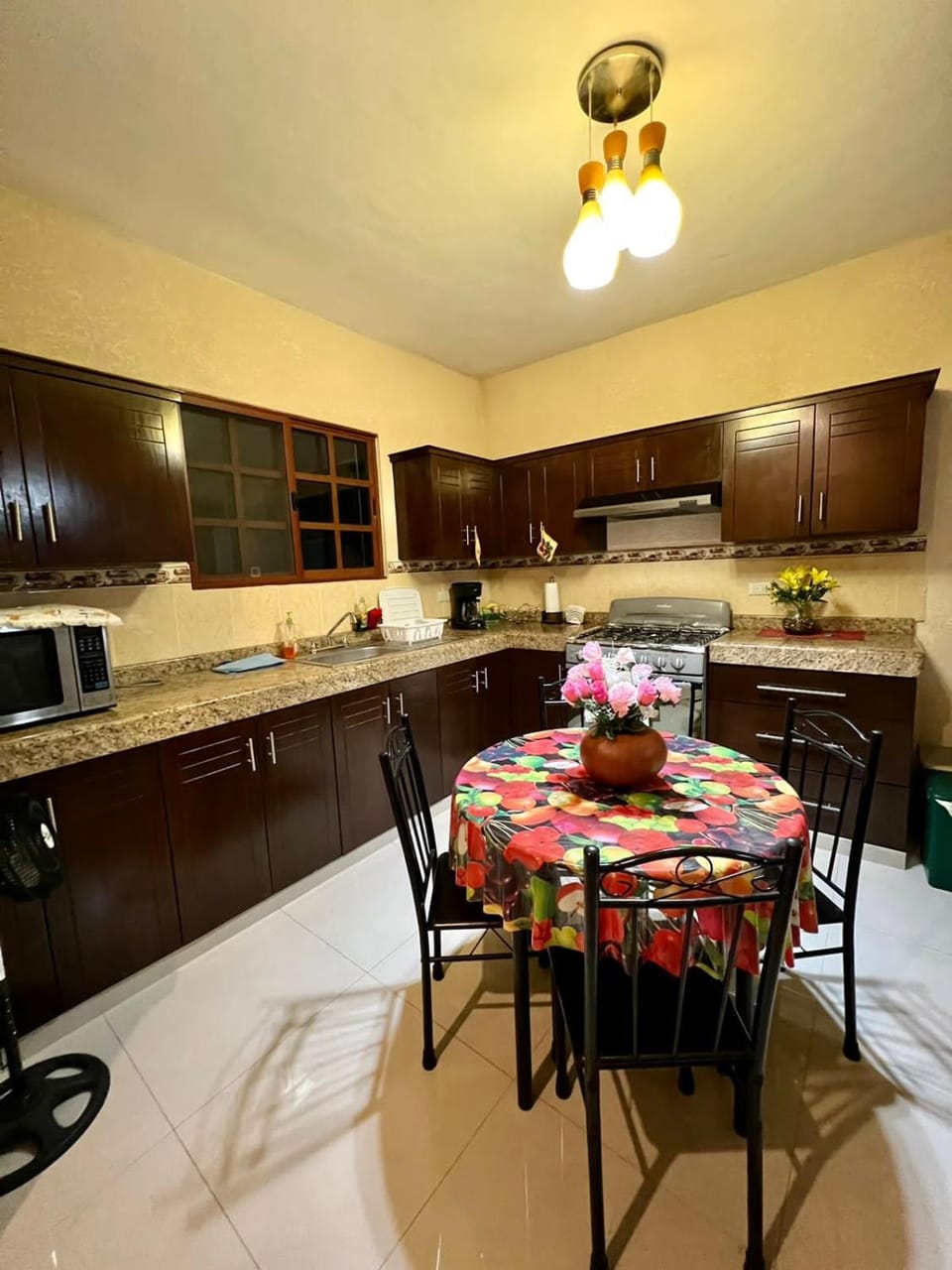 Gated house with garden and pool Mérida Apartment in Merida