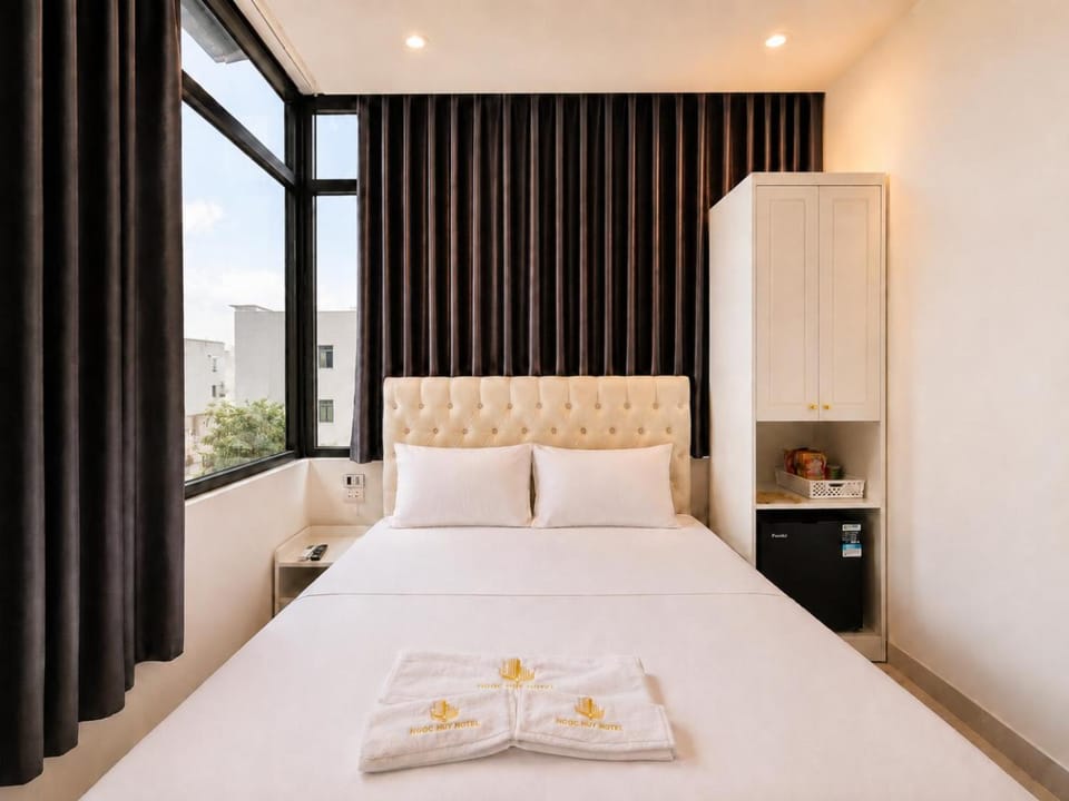 Bed, Photo of the whole room, Bedroom, towels, wardrobe