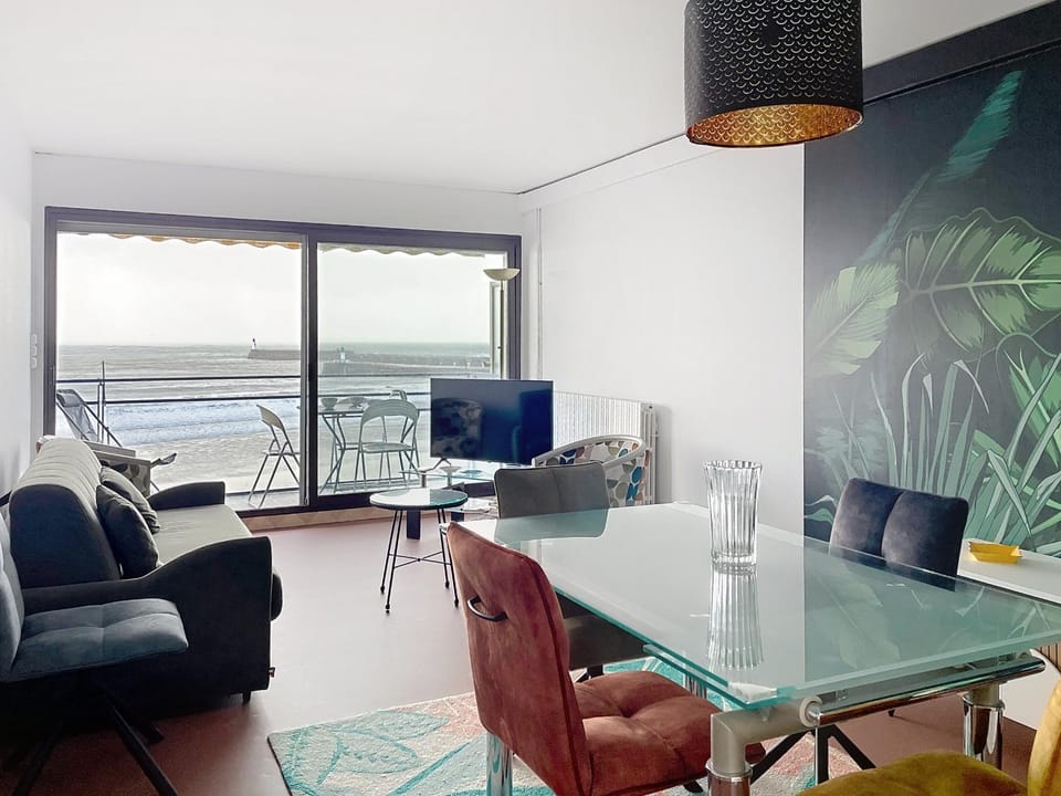 Appartement refait à neuf face mer - 4 pers. Apartment in Les Sables-d'Olonne