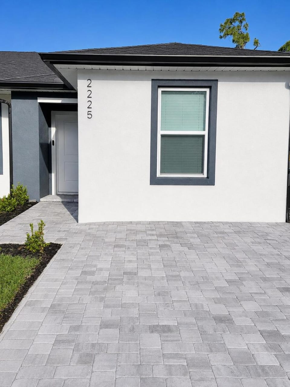 Work or Play Near Job Sites, Beach, Shops & Dining Apartment in North Port