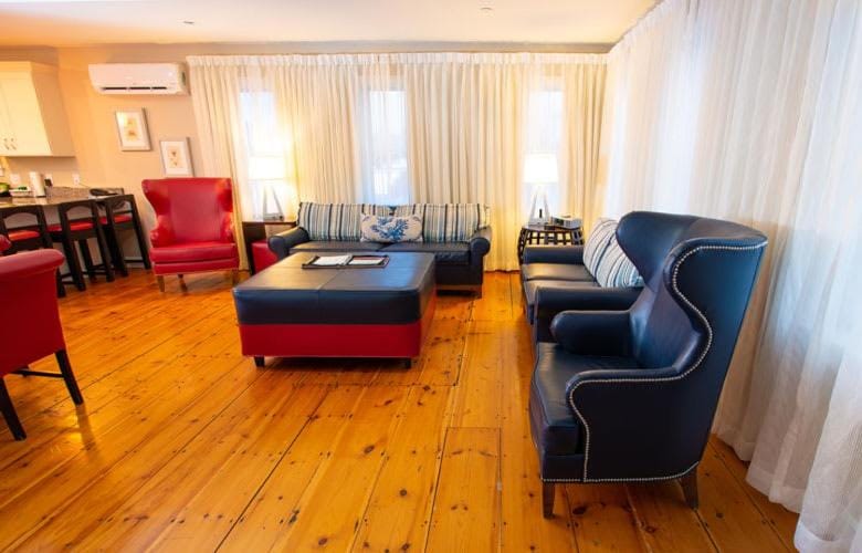 84 Main - 2 Bedroom Apartment in Arundel
