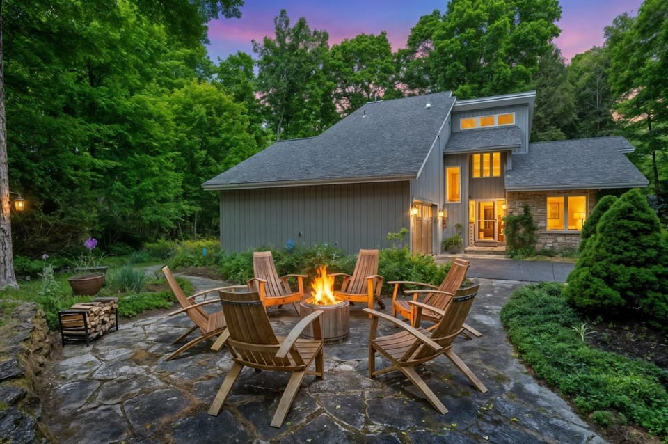 NEW! Quiet Fish Creek Retreat Near Parks & Beach House in Door County