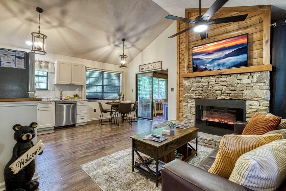 TV and multimedia, Kitchen or kitchenette, Living room, Seating area, Dining area, pet friendly