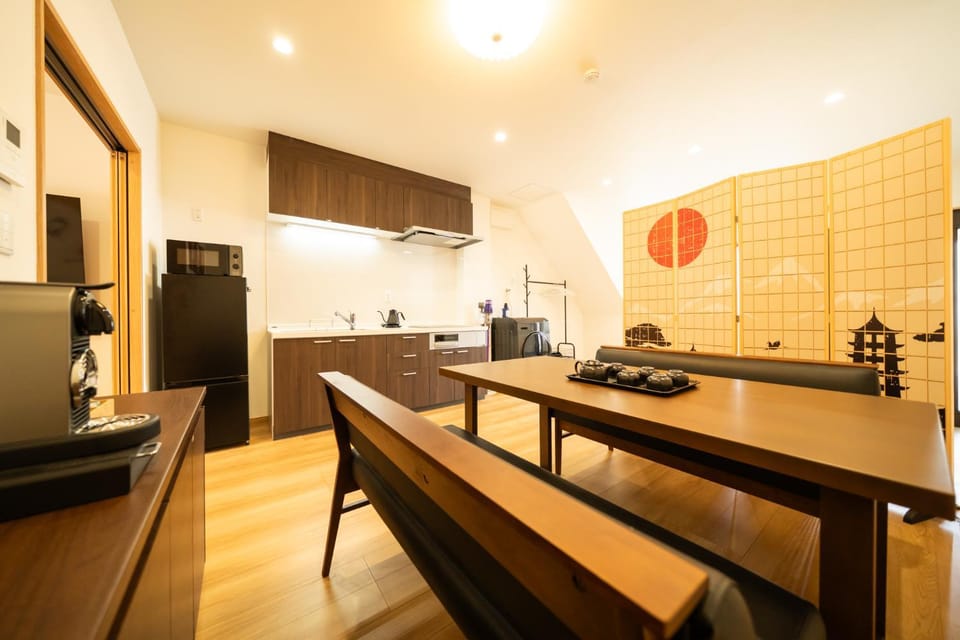 Coffee/tea facilities, Dining area, stove