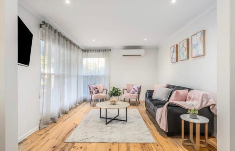 Well located town house Apartment in Geelong