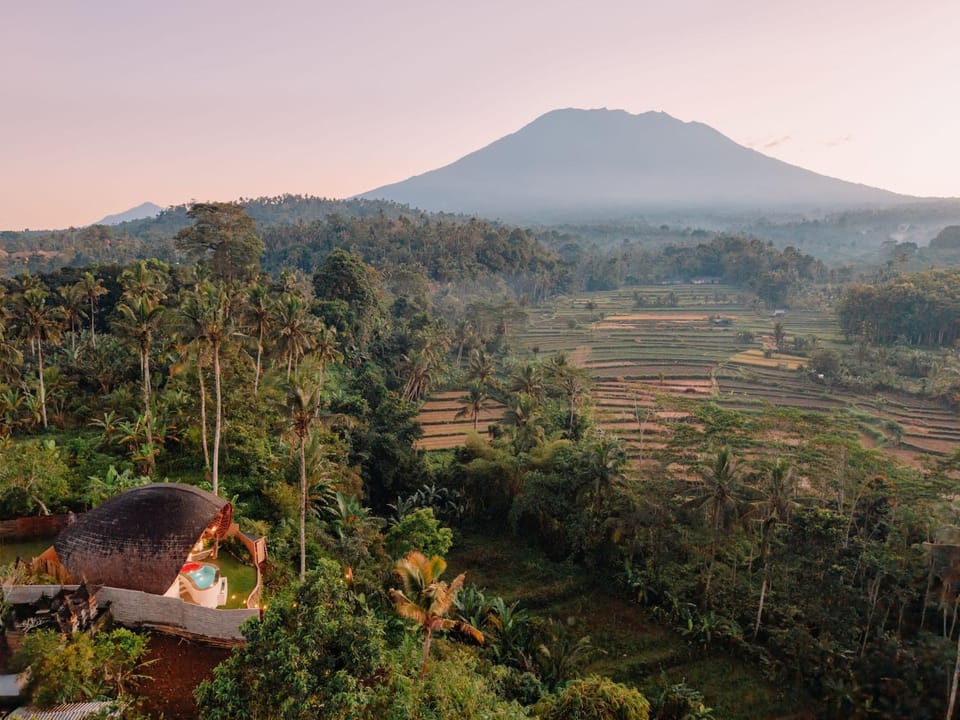 Nearby landmark, Natural landscape, Mountain view
