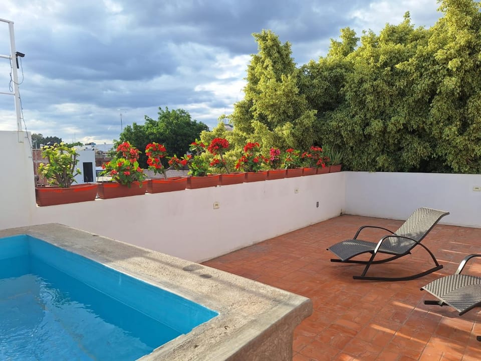 Swimming pool, Swimming pool