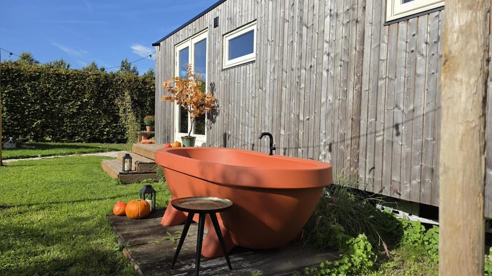 Tiny House De Avondweide Bed and Breakfast in Gelderland, Netherlands