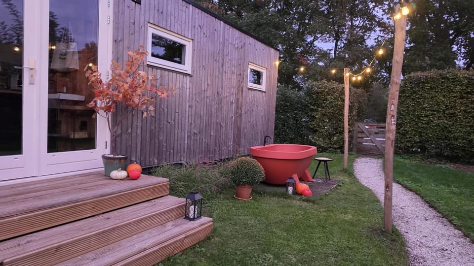 Tiny House De Avondweide Bed and Breakfast in Gelderland, Netherlands