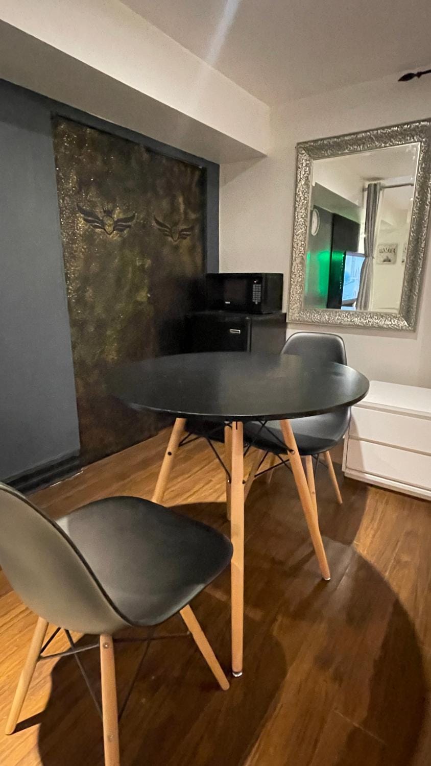Luxury KIA Room K Vacation rental in Richmond Hill