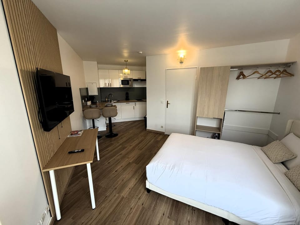 Photo of the whole room