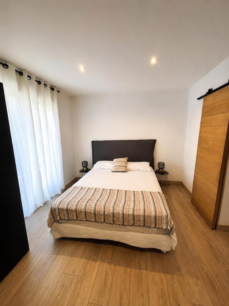 T2 Climatisé avec Parking Privé & Terrasse Canet-Plage Apartment in Canet-en-Roussillon