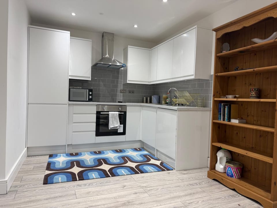 Cozy 2-BDR Maisonette Apartment in Wolverhampton
