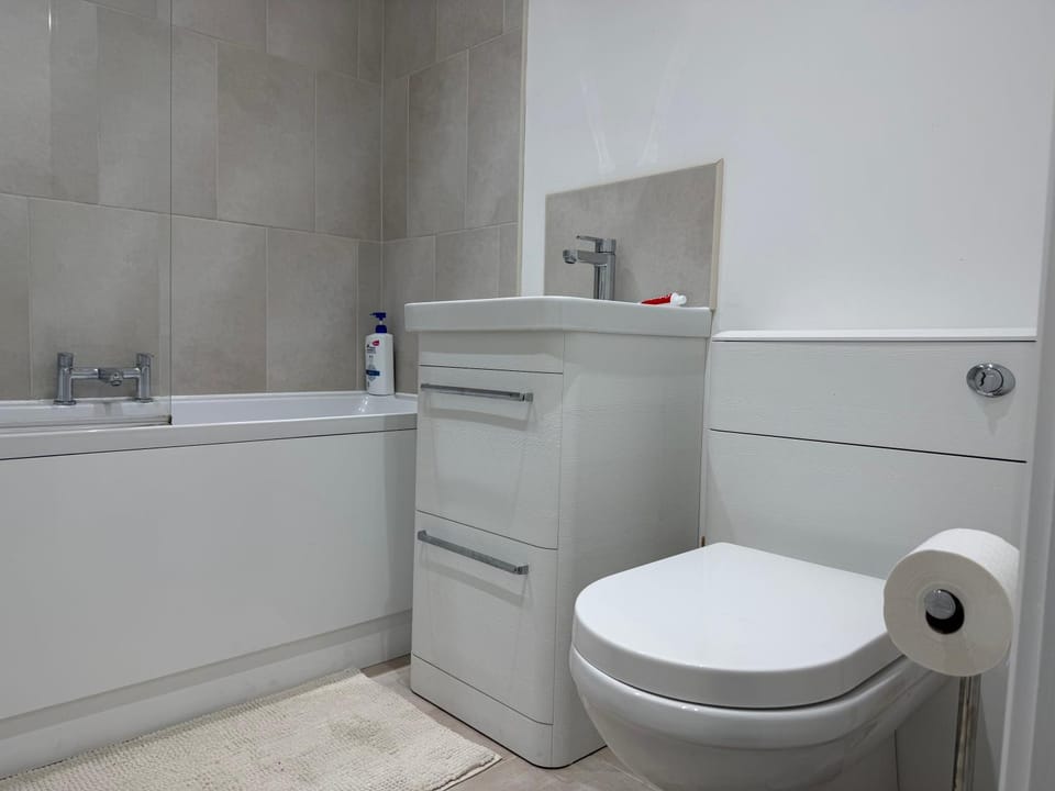 Cozy 2-BDR Maisonette Apartment in Wolverhampton
