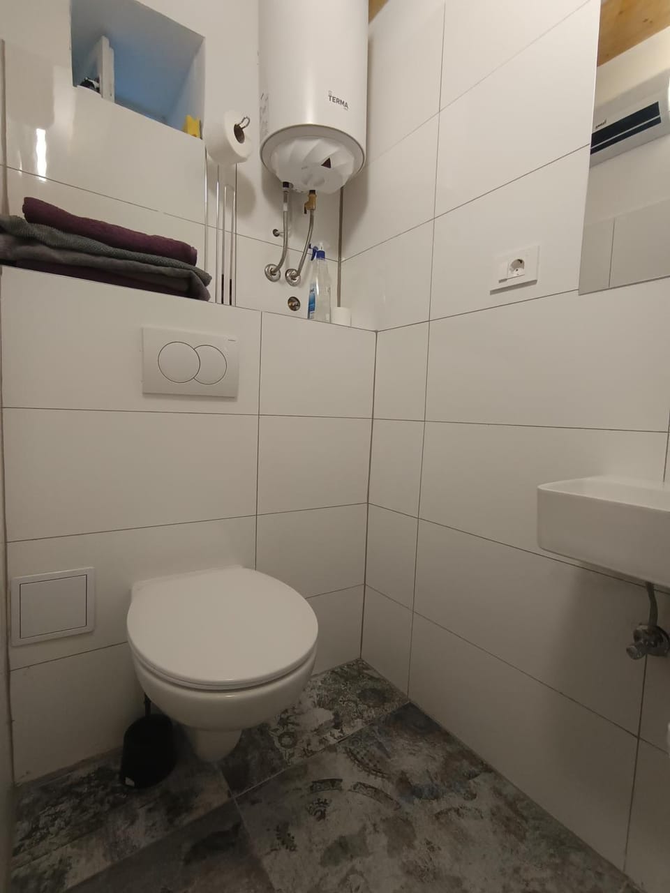 Shower, Toilet, Bathroom