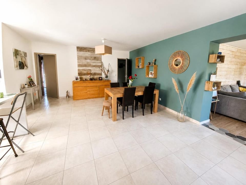 Maison Familiale avec Studio, Climatisation et Grand Jardin à Cornebarrieu Villa in Occitanie