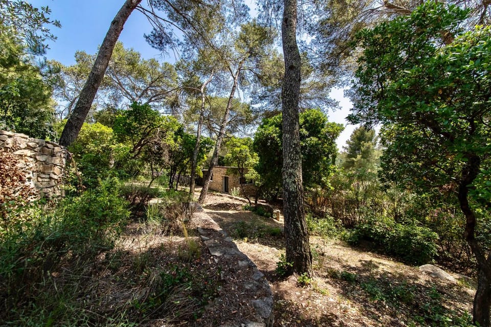 villa d'engance et ses dépendances Villa in Nimes