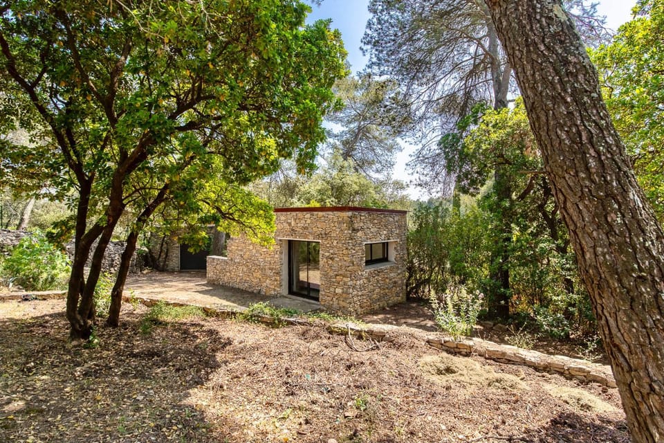 villa d'engance et ses dépendances Villa in Nimes