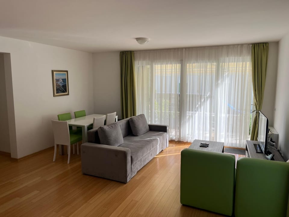 Balcony/Terrace, Living room