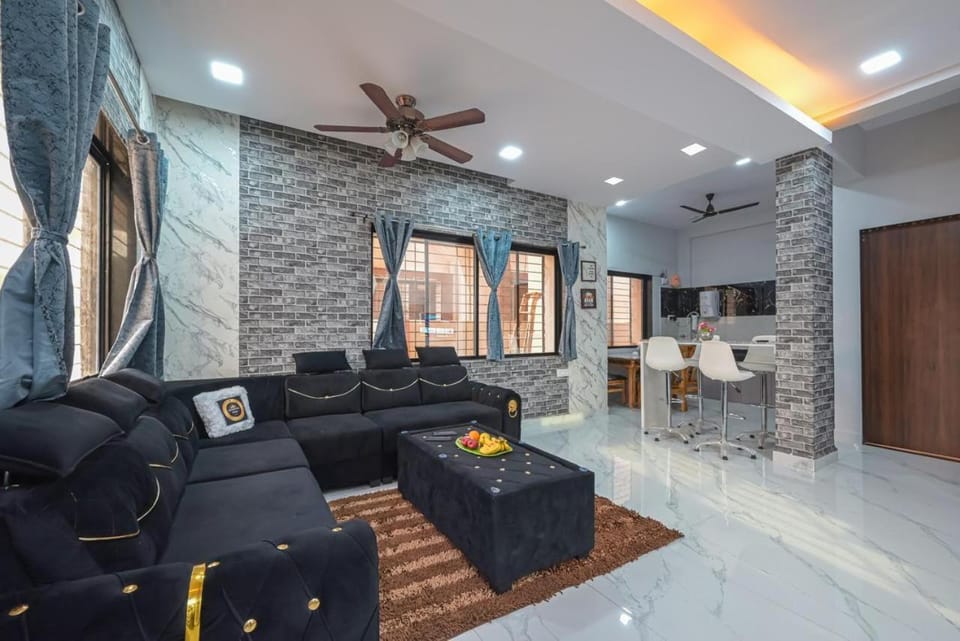 II EMPYREAN STAYS II SU CASA VILLA II 4BHK II AC II PRIVATE POOL Il Villa in Maharashtra