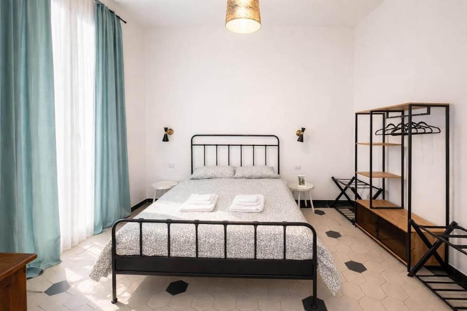 Apartment a short walk from the center, 150m from Metro A Apartment in Rome