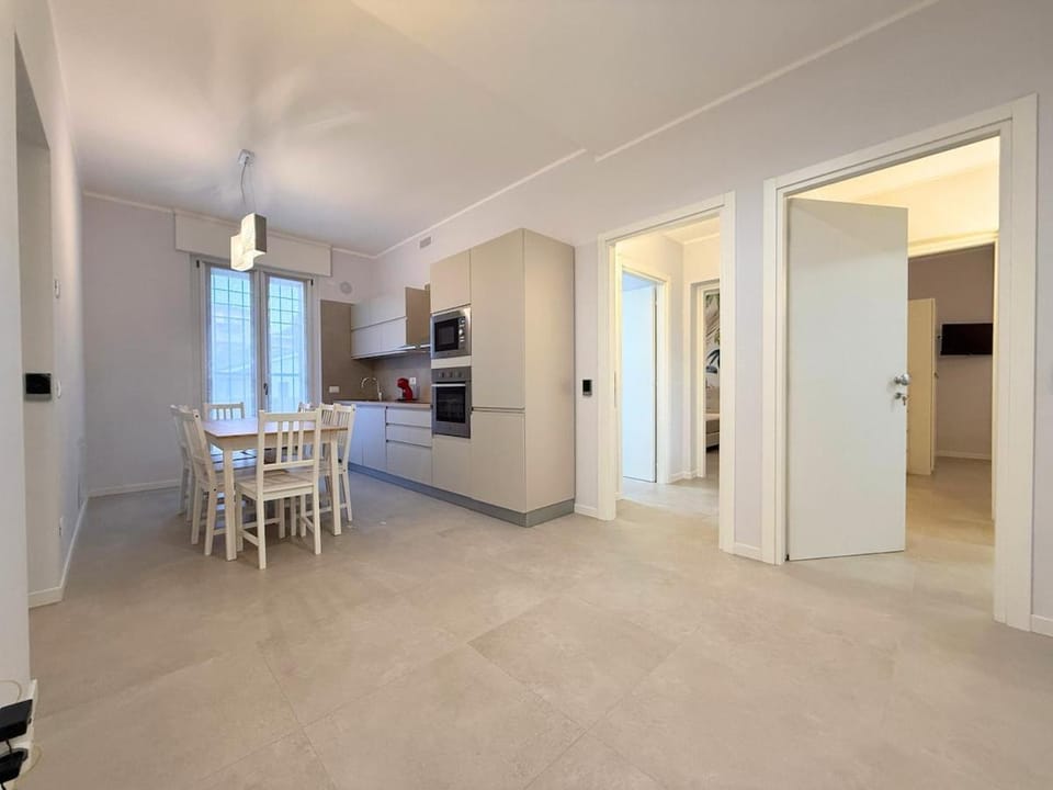 Villa Budi - 3 Suites con bagno privato, Garage e 4 posti auto House in Verona