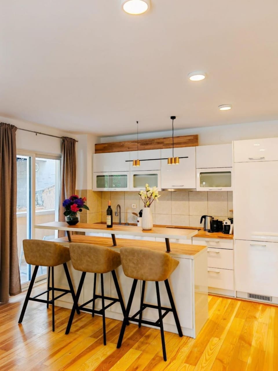 Kitchen or kitchenette, Dining area, dishwasher, oven, stove, kitchen