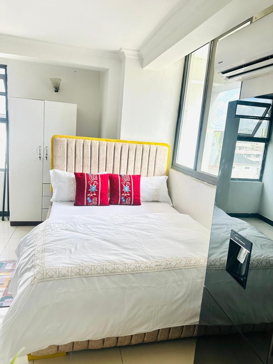 Bed, Bedroom, air conditioner