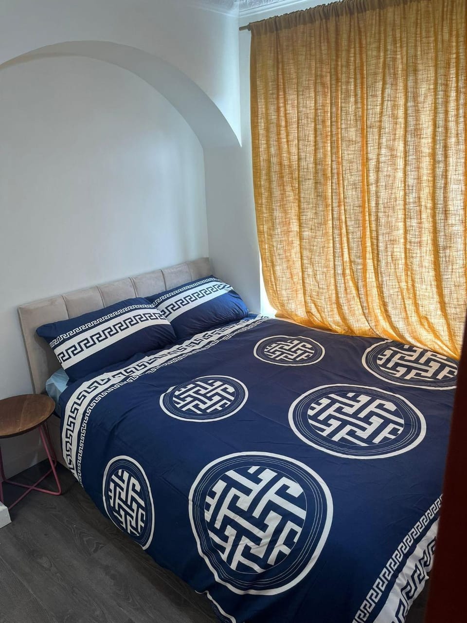 House Sleeps 6 with Parking House in Rotherham