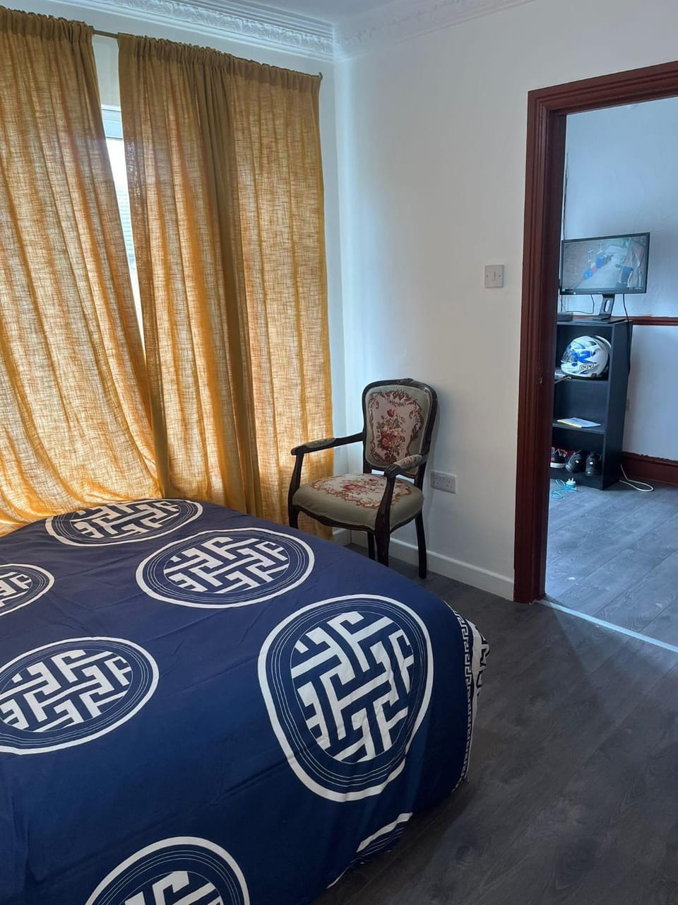 House Sleeps 6 with Parking House in Rotherham