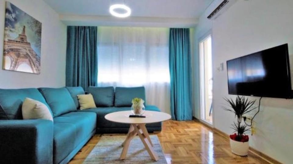 Apartment Aleksa with garage space! Apartment in Budva