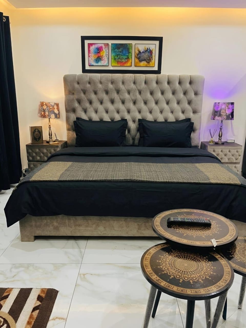 Property building, Bedroom, Family, Family, room service