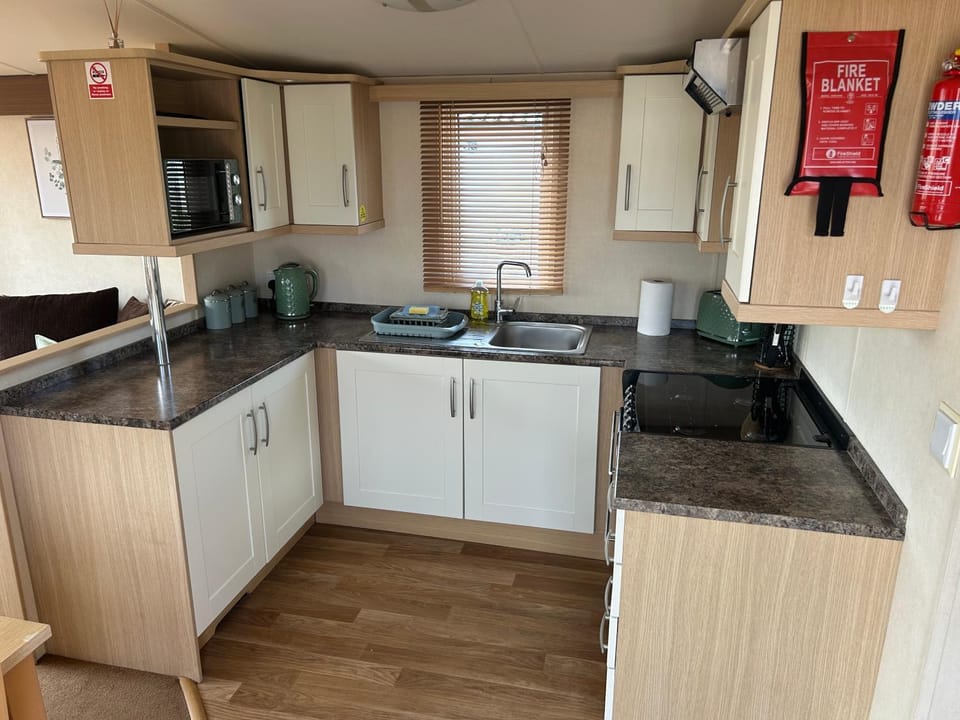 Bailey's Caravan Hire - Sealands Plot 59 - Wi-Fi - Dog Friendly House in Ingoldmells