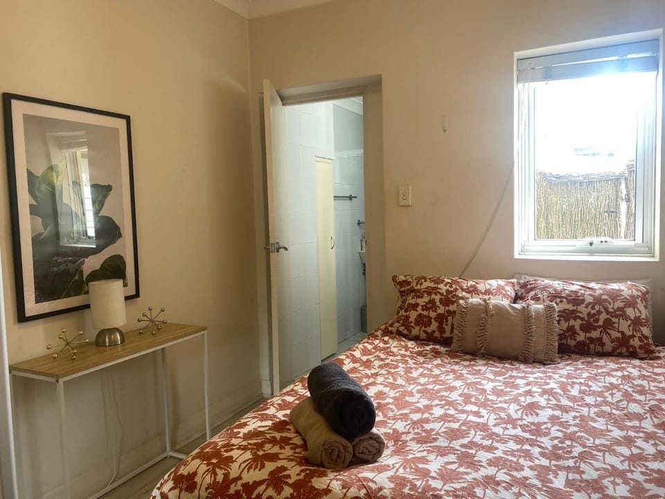 Bed, Decorative detail, Bedroom