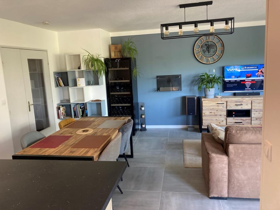 TV and multimedia, Living room
