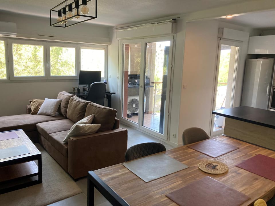 Living room, air conditioner